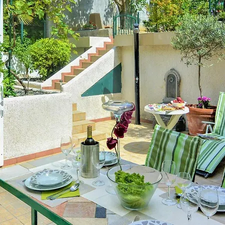 Stunning In With Kitchen Nyaraló