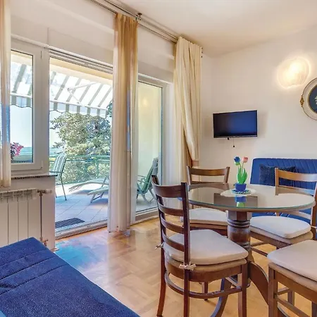 Stunning In With Kitchen