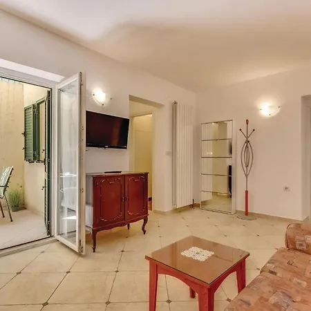 Stunning In With Kitchen Nyaraló Crikvenica