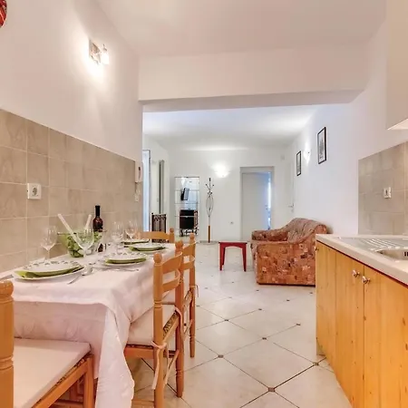 Stunning In With Kitchen Nyaraló Crikvenica